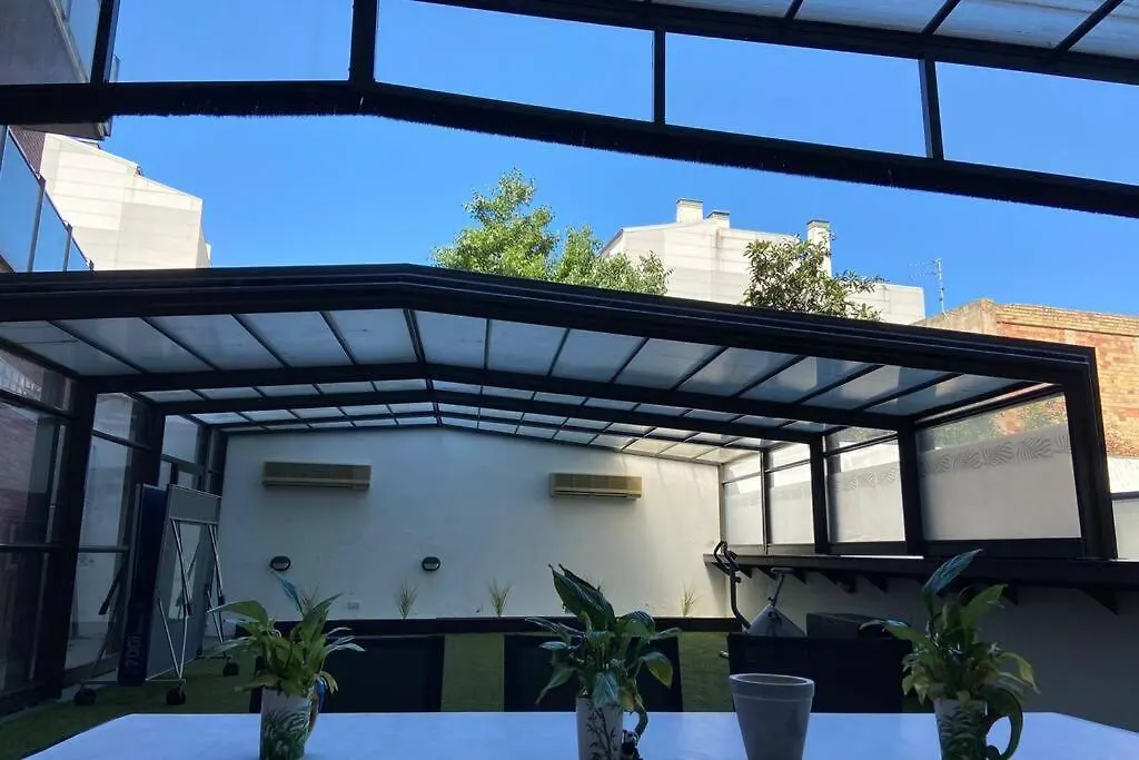 Apartamento Con Gran Jardin Privado contacts